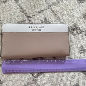 Kate Spade Zipper Wallet